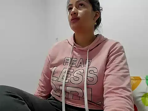 SamanthaBeke online show from April 25, 2026, 3:53 am
