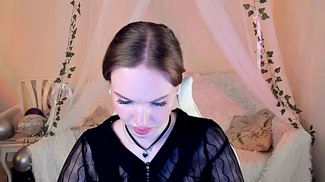 Snapshot of MishkaMe chatting on September 28, 2025, 3:52 pm MishkaMe online show from September 28, 2025, 3:52 pm