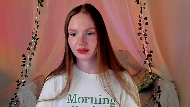 Snapshot of MishkaMe chatting on March 14, 2025, 3:36 pm MishkaMe online show from March 14, 2025, 3:36 pm