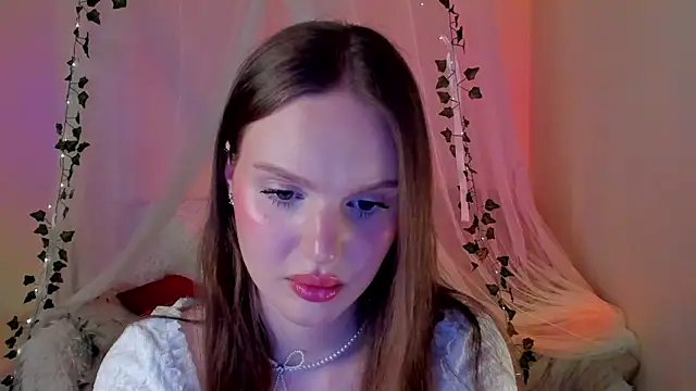 Snapshot of MishkaMe chatting on March 21, 2025, 4:18 pm MishkaMe online show from March 21, 2025, 4:18 pm