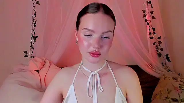 Snapshot of MishkaMe chatting on January 23, 2025, 3:54 pm MishkaMe online show from January 23, 2025, 3:54 pm