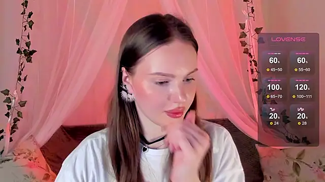 Snapshot of MishkaMe chatting on January 9, 2025, 8:33 pm MishkaMe online show from January 9, 2025, 8:33 pm