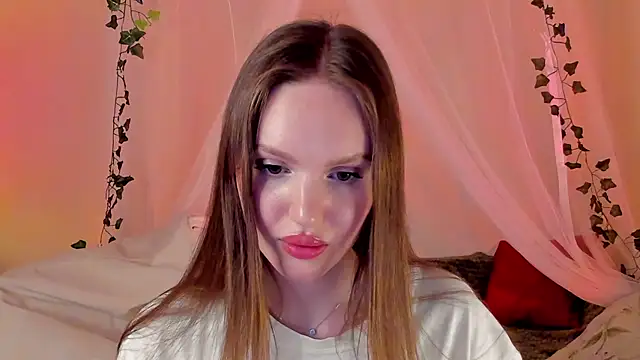 Snapshot of MishkaMe chatting on February 23, 2025, 7:28 pm MishkaMe online show from February 23, 2025, 7:28 pm