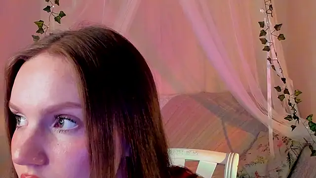 Snapshot of MishkaMe chatting on March 19, 2025, 2:57 pm MishkaMe online show from March 19, 2025, 2:57 pm