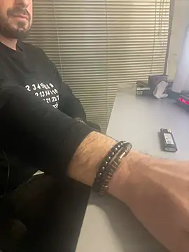 giorgakaci69 online show from February 26, 2026, 1:55 pm