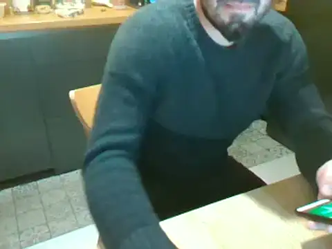 giorgakaci69 online show from December 16, 2024, 5:11 pm