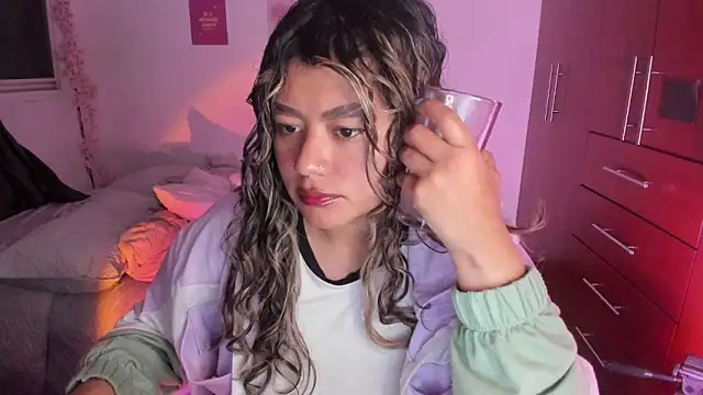 StephaniFox online show from October 8, 2025, 11:38 pm