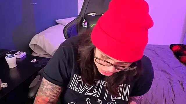 Snapshot of miacanela_xo chatting on February 25, 2026, 3:18 am miacanela xo online show from February 25, 2026, 3:18 am