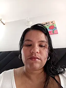 Julieta-tits online show from May 4, 2026, 6:11 pm