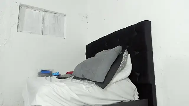 Snapshot of lana_whitee chatting on November 4, 2025, 2:43 pm lana whitee online show from November 4, 2025, 2:43 pm