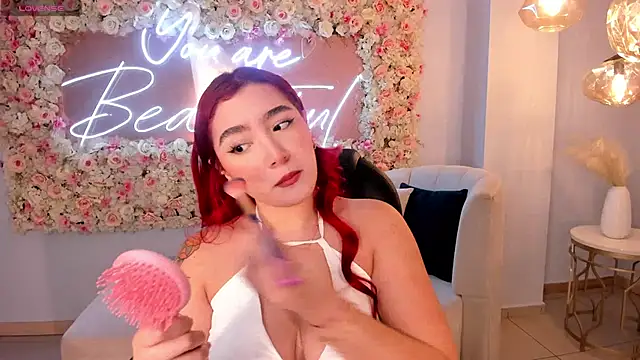 ViolettCastel online show from September 21, 2025, 5:40 pm