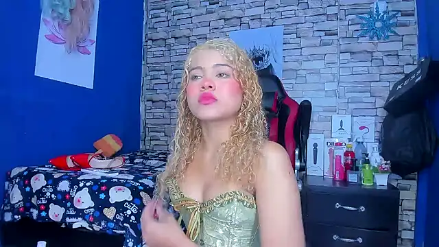 sofiacastillo01 online show from March 14, 2025, 12:51 pm