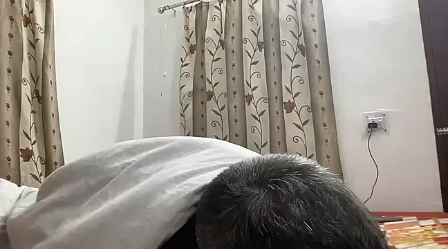 HORNY4UDESI online show from December 12, 2024, 10:31 pm