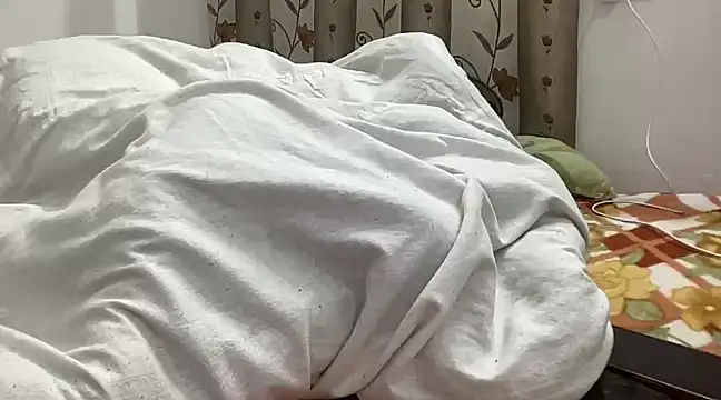 HORNY4UDESI online show from December 30, 2024, 6:49 pm