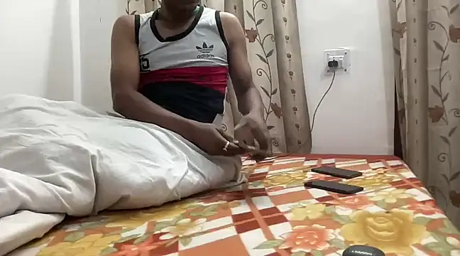 HORNY4UDESI online show from December 14, 2024, 5:03 pm