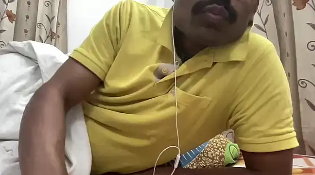 HORNY4UDESI online show from December 31, 2024, 8:45 pm