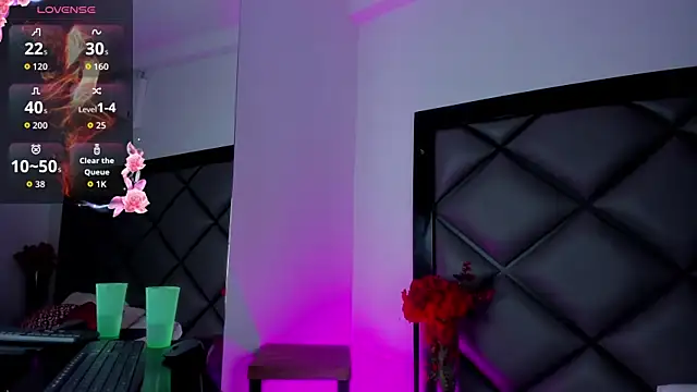 Alexa Blake   online show from April 17, 2026, 7:28 pm