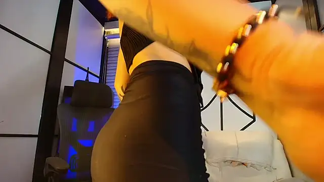 Snapshot of VictoriaRosse_ chatting on January 26, 2025, 2:14 am VictoriaRosse  online show from January 26, 2025, 2:14 am