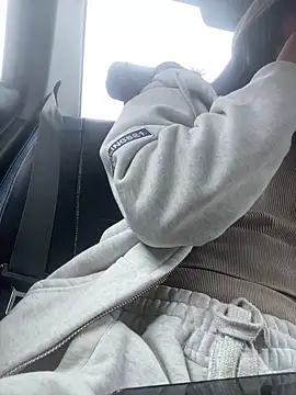 peiton steele7 online show from April 11, 2026, 3:59 pm