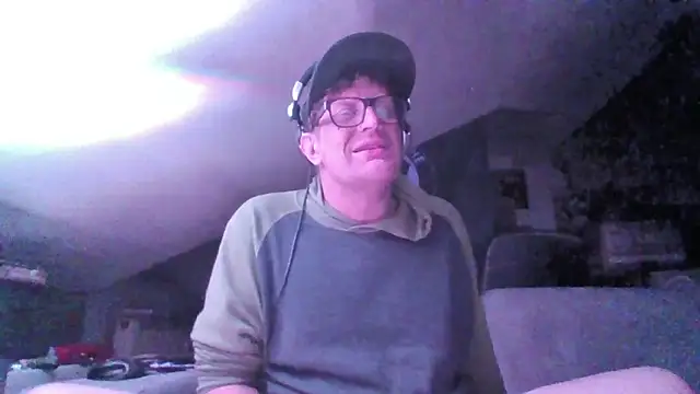 Bigthroaterboy online show from October 27, 2025, 5:08 am