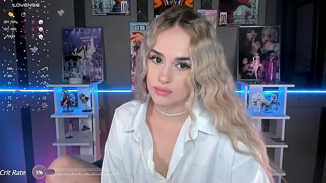 Snapshot of Ellen_Soft chatting on February 7, 2025, 1:32 pm Ellen Soft online show from February 7, 2025, 1:32 pm