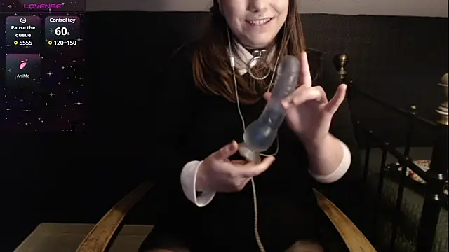 Colins Pink Room online show from December 31, 2024, 3:20 pm