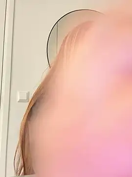 HaileyDiana online show from March 14, 2025, 9:32 pm