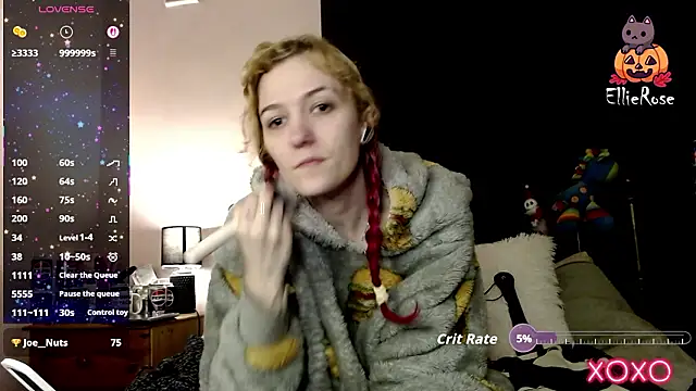 Snapshot of EllieeRose chatting on February 2, 2026, 4:17 pm EllieeRose online show from February 2, 2026, 4:17 pm