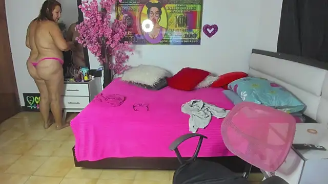 karenmilf 4 online show from November 9, 2025, 12:25 am