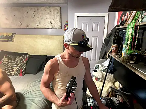 trash4cash online show from April 22, 2026, 8:48 pm