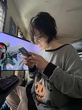 YandereDemon online show from October 21, 2025, 3:22 pm