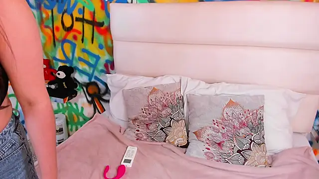 Liana Bernocchi online show from February 11, 2026, 9:25 pm