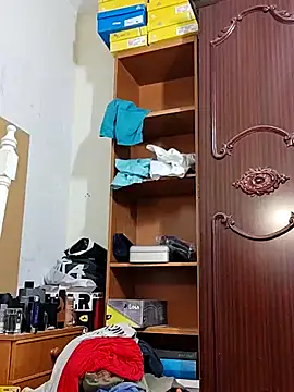 solitoooocam687 online show from November 3, 2025, 6:51 am