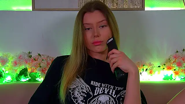 Snapshot of LiliaBianka chatting on February 18, 2025, 3:52 pm LiliaBianka online show from February 18, 2025, 3:52 pm