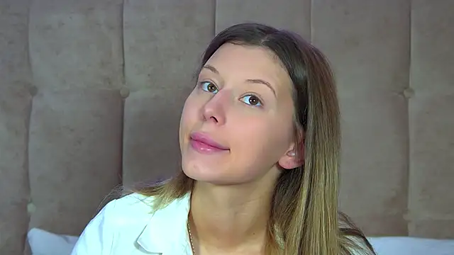 Snapshot of LiliaBianka chatting on September 15, 2025, 6:36 am LiliaBianka online show from September 15, 2025, 6:36 am