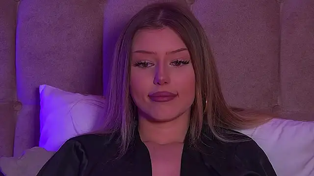 Snapshot of LiliaBianka chatting on February 21, 2025, 3:43 pm LiliaBianka online show from February 21, 2025, 3:43 pm