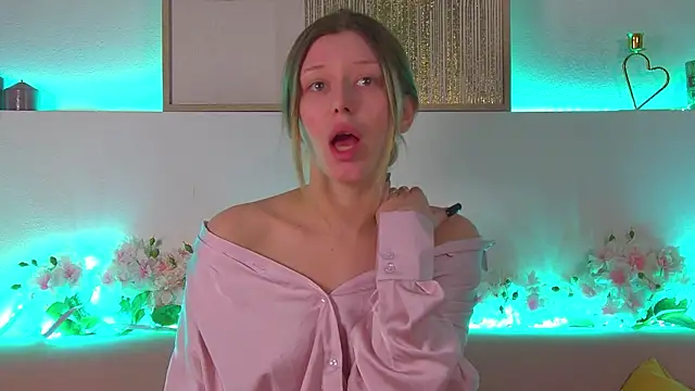 Snapshot of LiliaBianka chatting on February 18, 2025, 6:37 am LiliaBianka online show from February 18, 2025, 6:37 am