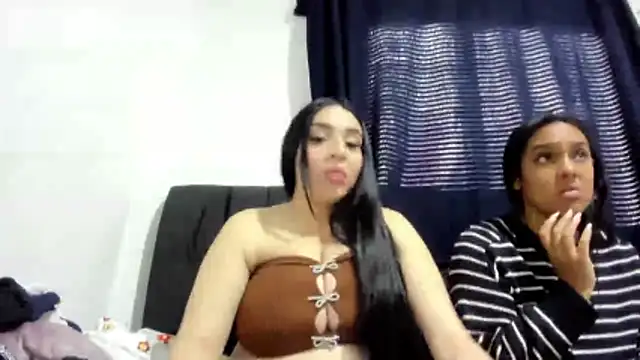 EmmaHole  online show from May 16, 2026, 9:14 pm