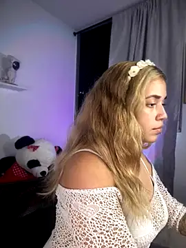 JoselinFlower  online show from November 11, 2025, 1:33 am