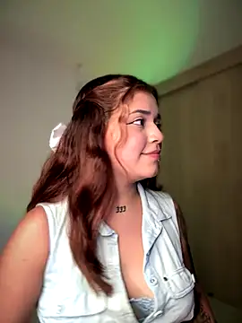 JoselinFlower  online show from December 3, 2024, 4:31 am