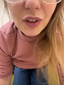 Vanilladreams online show from February 21, 2026, 5:37 pm