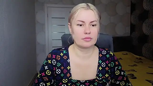 natusik online show from May 24, 2026, 3:39 am