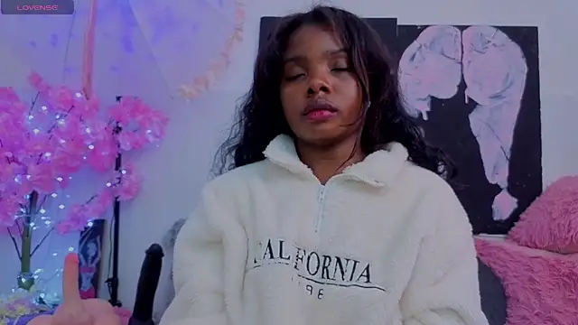 Snapshot of KilyetVera3x chatting on February 7, 2026, 6:54 am KilyetVera3x online show from February 7, 2026, 6:54 am