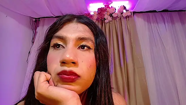 sofiaa grey  online show from March 15, 2025, 3:37 pm