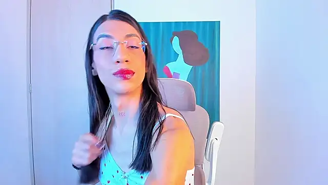 sofiaa grey  online show from May 11, 2026, 5:21 pm