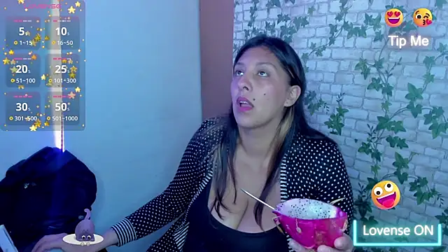 MIABOOBS   online show from November 28, 2025, 4:45 am