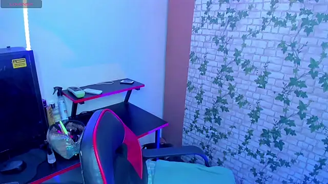 MIABOOBS   online show from October 17, 2025, 5:00 am