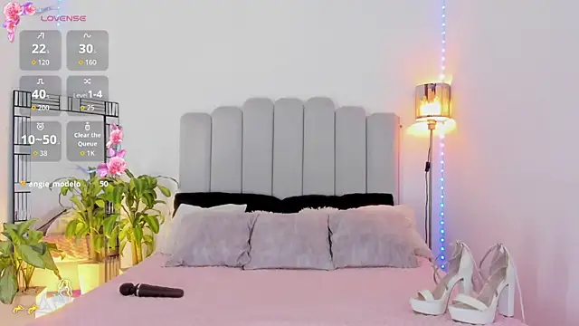 Scarlett Steelee online show from June 13, 2026, 11:02 pm