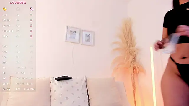 iara martinez online show from December 20, 2025, 12:19 pm