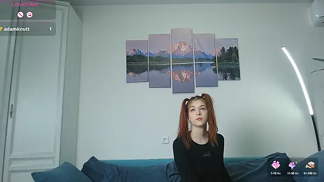 Snapshot of MargoFoxy chatting on March 13, 2025, 7:42 am MargoFoxy online show from March 13, 2025, 7:42 am
